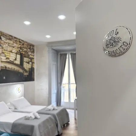 Duomo 50 * נאפולי